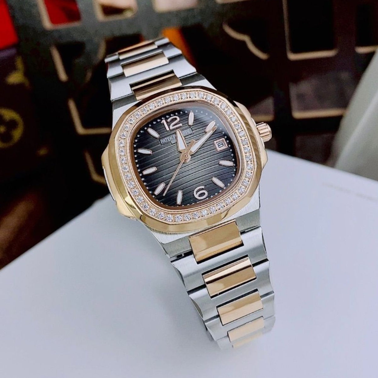 Montre Patek 2 Tone Fond Noir Pour Femme