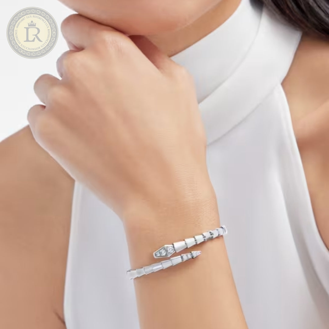 Bracelet Bvlgari Serpenti Viper, Semi diamonds, or blanc