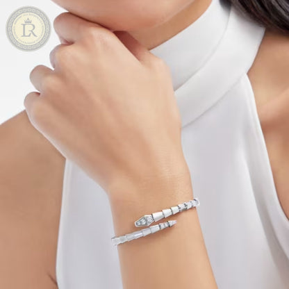 Bracelet Bvlgari Serpenti Viper, Semi diamonds, or blanc