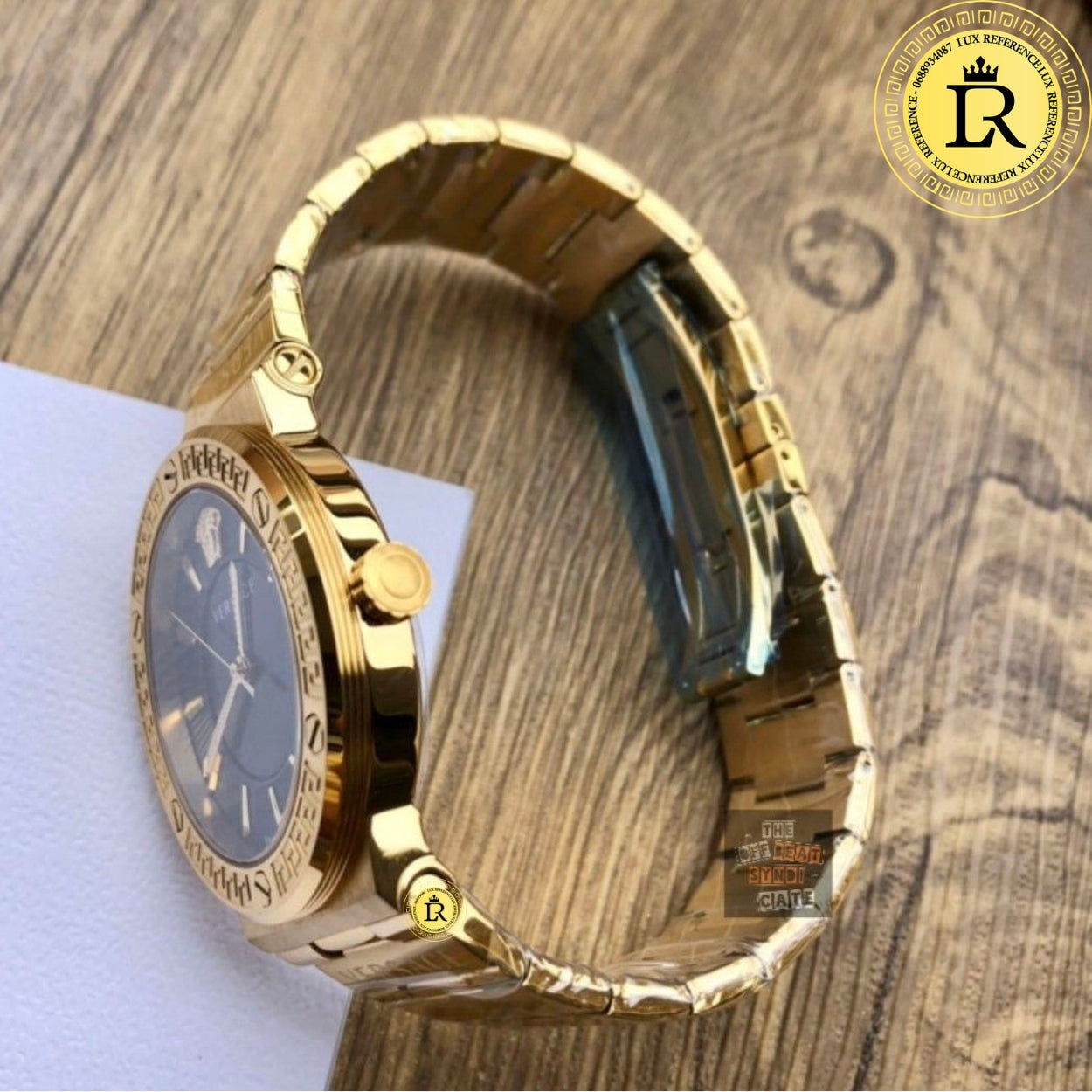 VERSACE Water-Resistant Analogue Watch-VEVI00821