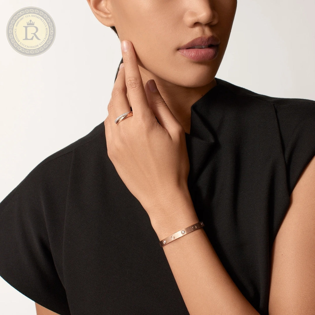 Bracelet Cartier LOVE, or rose, 4 diamants