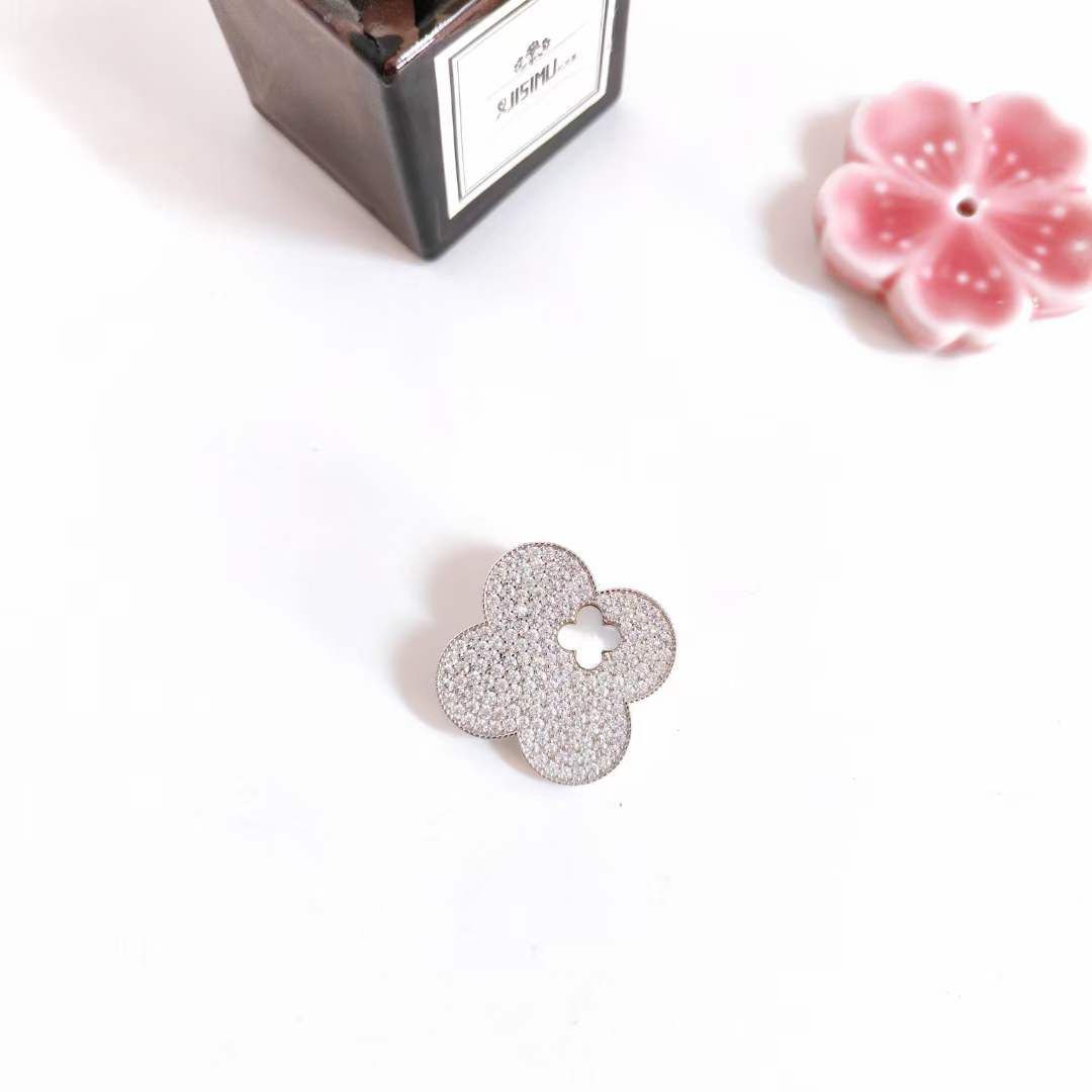 Broche Van Cleef & Arpels strass