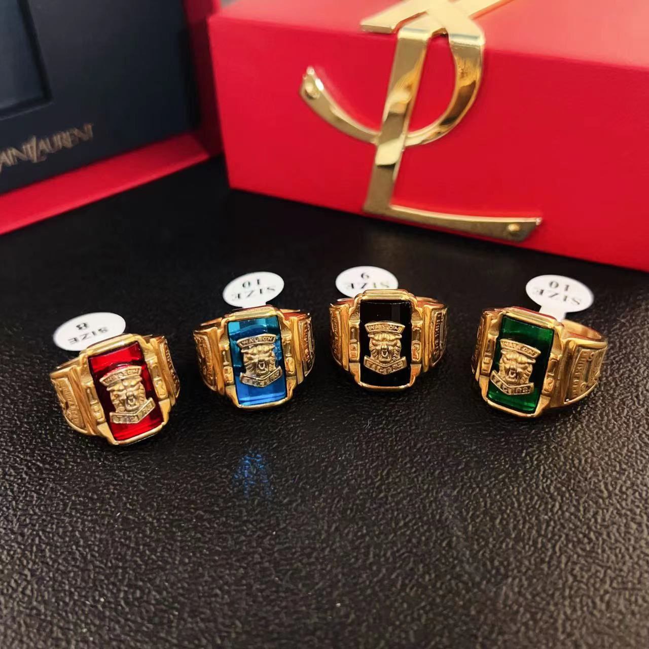 Bague homme acier doré Chevalière