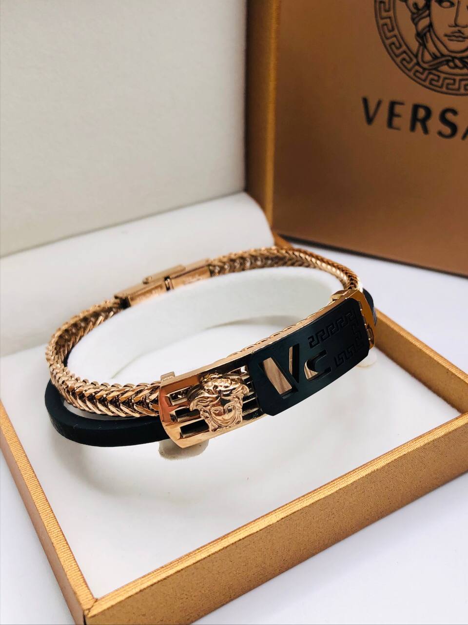 Bracelet homme cuir/acier VERSACE