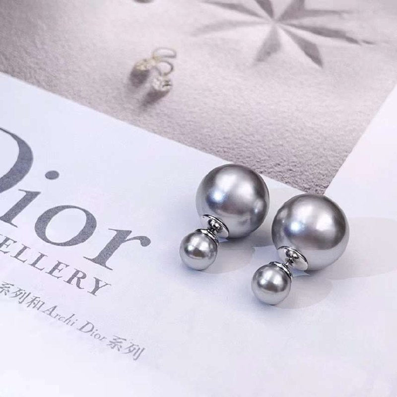 Boucles d'oreilles DIOR double perles