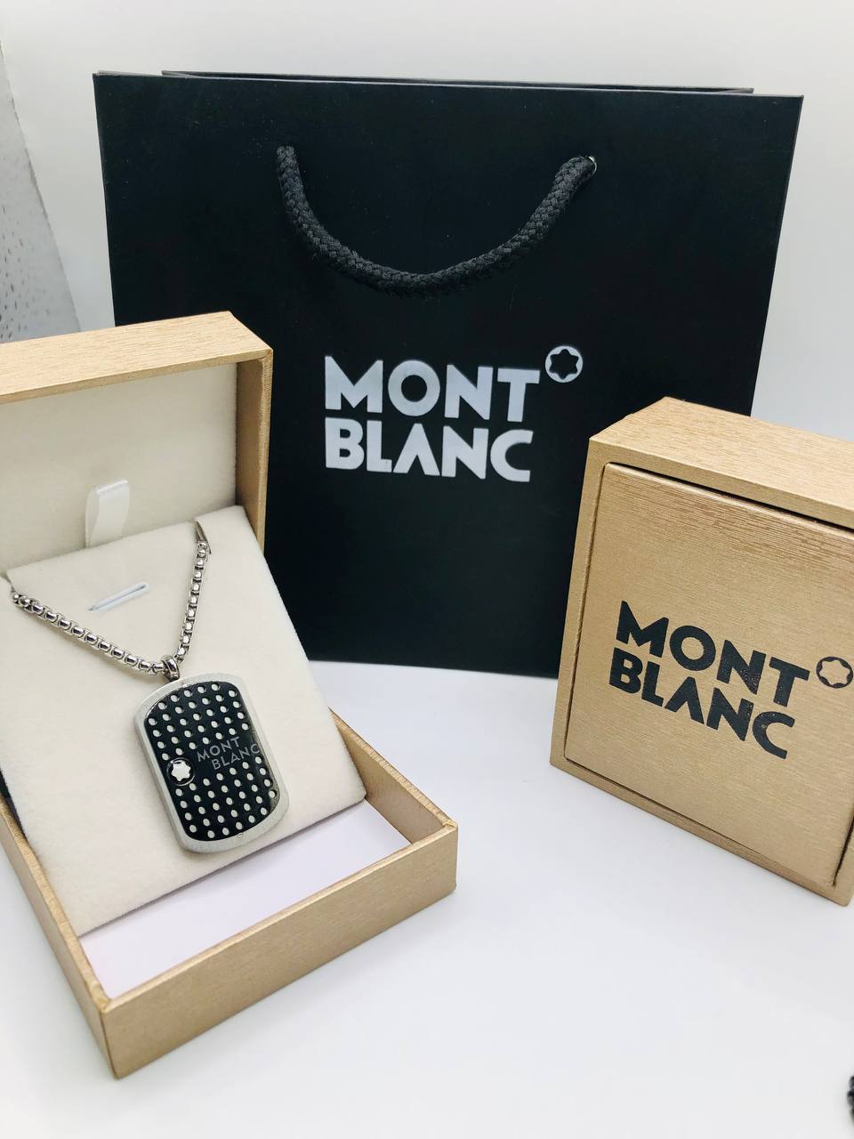 Collier acier homme MONT BLANC