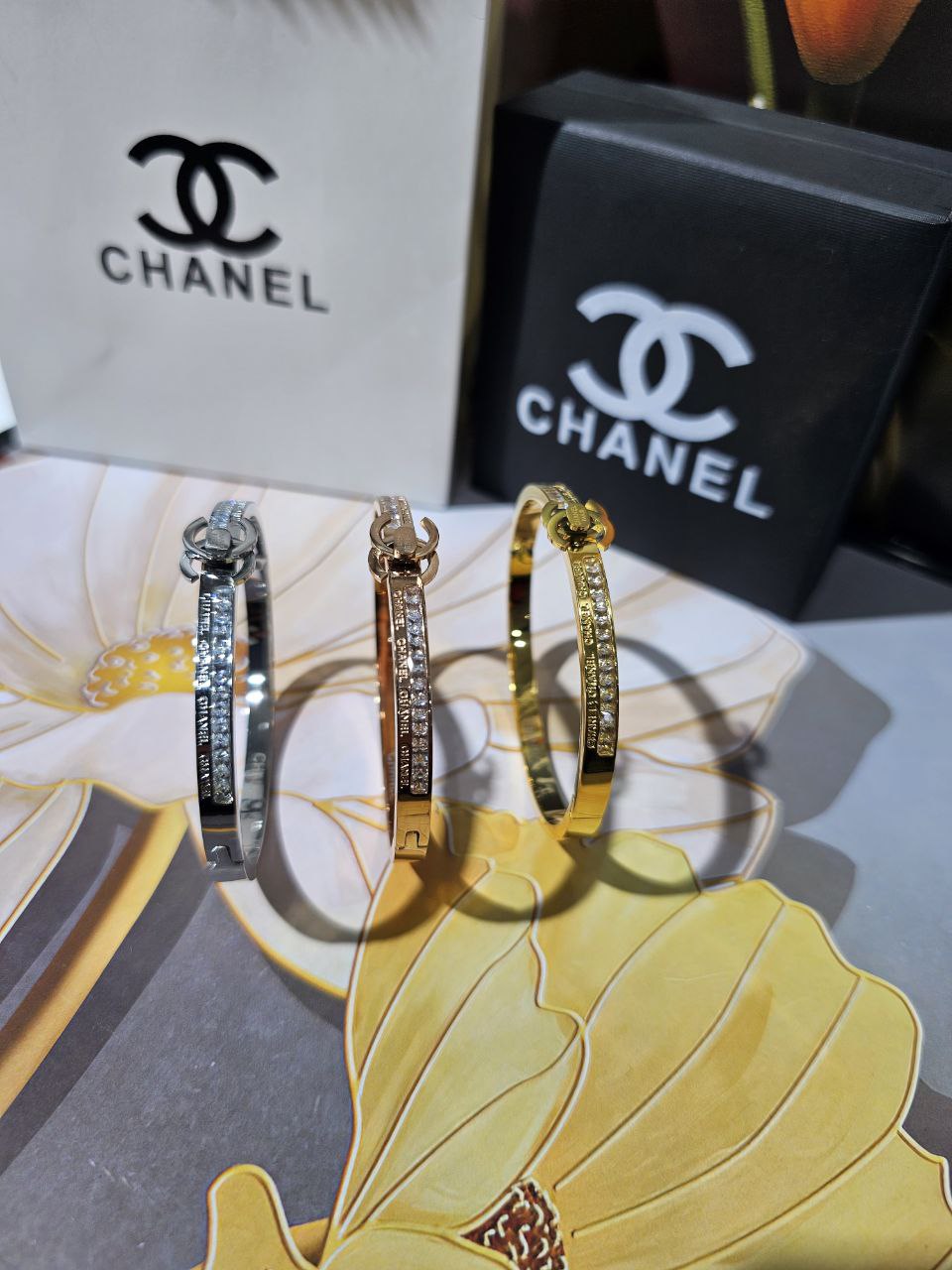 Bracelet femme acier CHANEL strass